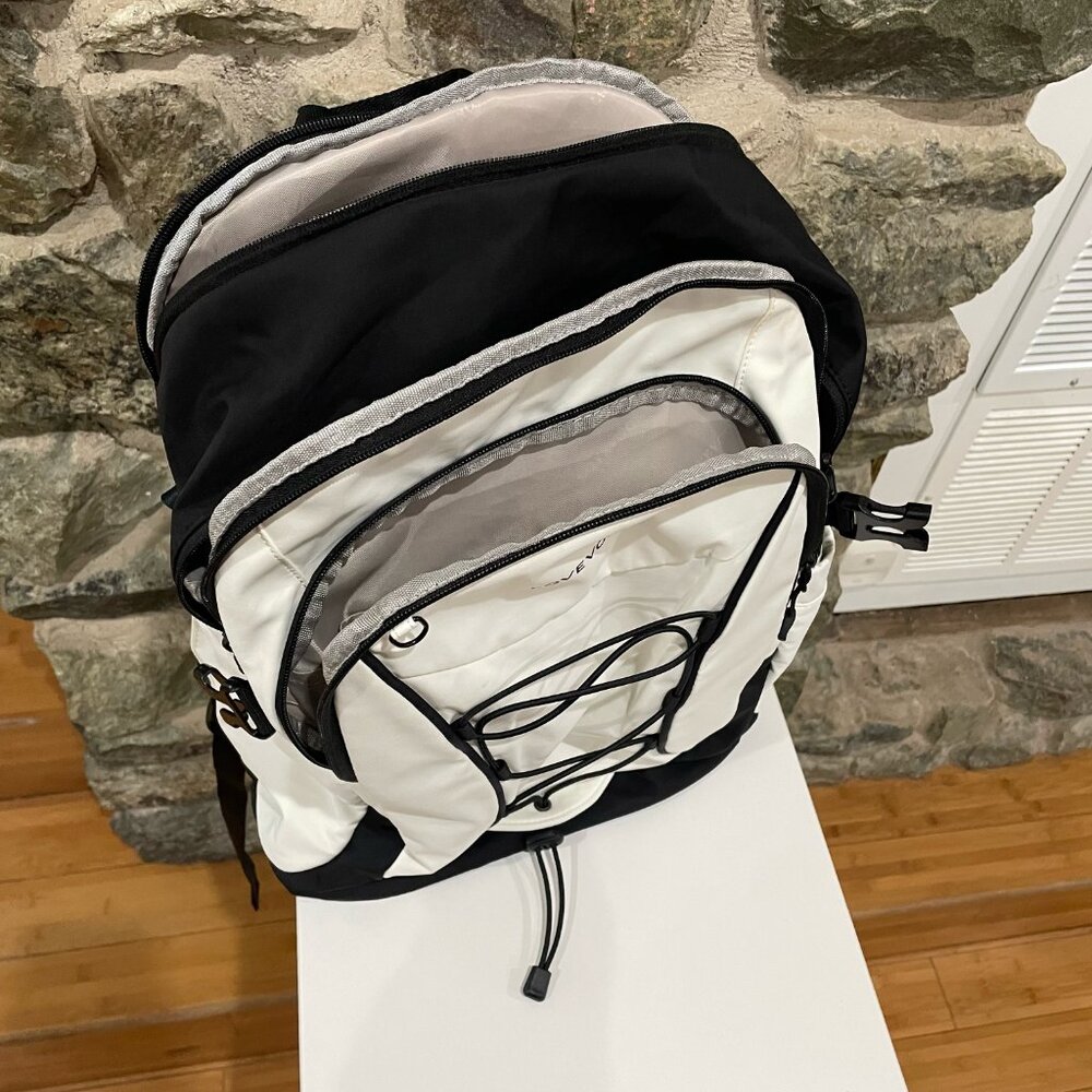 Backpack - Picture 3 of 3